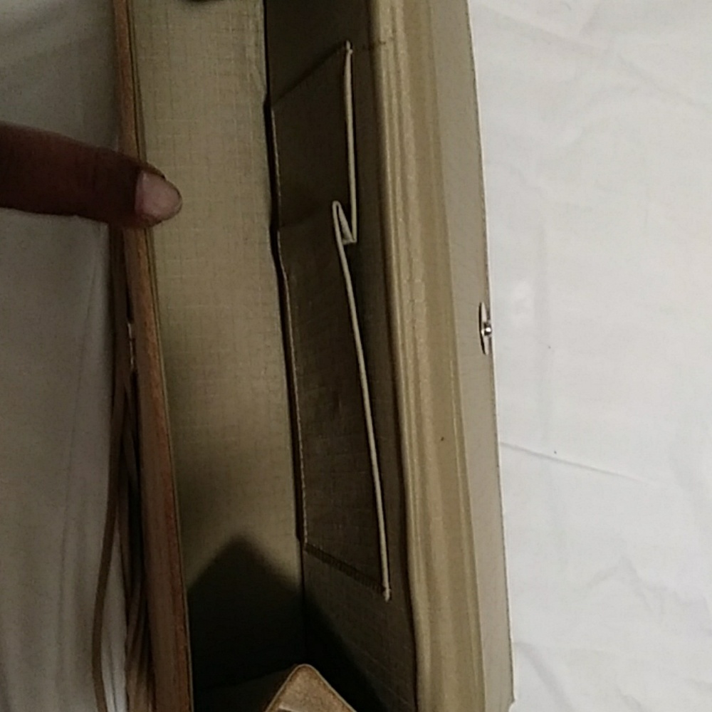 Purse - Picture 4 of 4